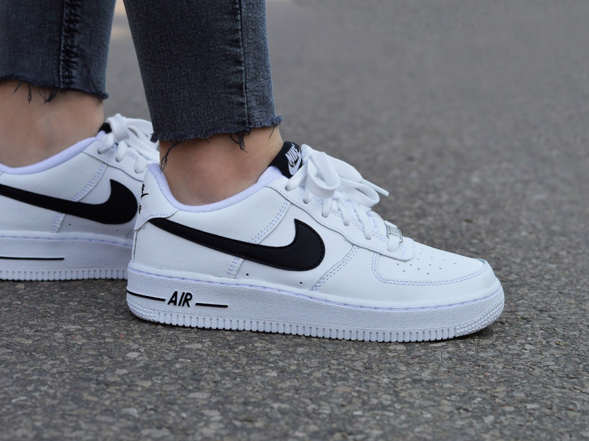 baskets nike air force 1 gs baskets nike air force 1 gs